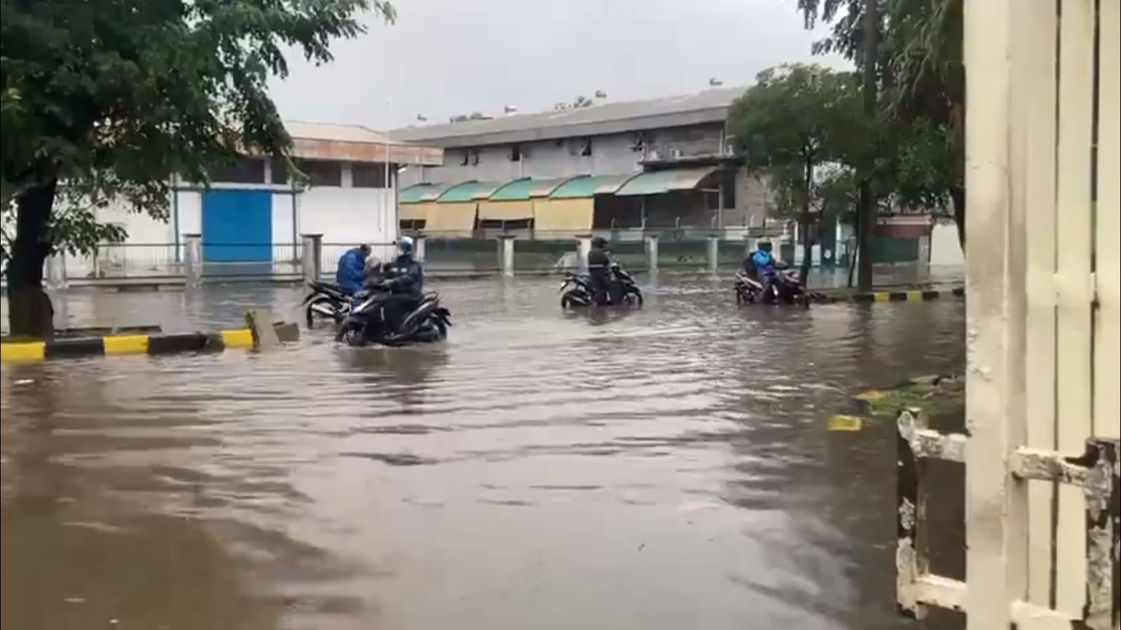 Ruas Jalan Di Jakarta Banjir