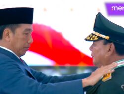 Prabowo Terima Jenderal Kehormatan Bintang 4 Dari Presiden Jokowi